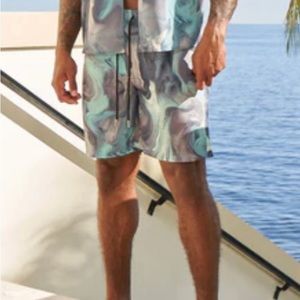 Nwt men swim trunks
